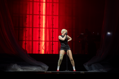 Robyn @ ING Arena, foto 1, foto's door Tine Van Daele - FrontView Magazine