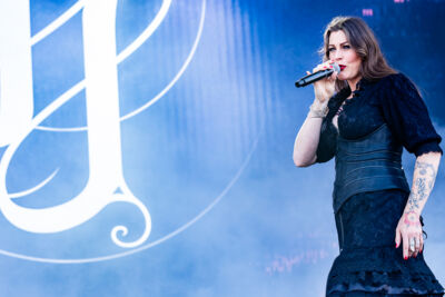 Floor Jansen @ Bospop 2026, picture 3, photographed by Dorien Goetschalckx - FrontView Magazine
