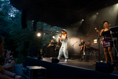 Axelle Red @ OLT Rivierenhof, picture 2, photographed by Tine Van Daele - FrontView Magazine