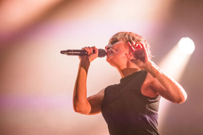 Hooverphonic @ Beleuvenissen, picture 26, photographed by Jürgen Bruynooghe - FrontView Magazine