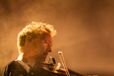 Hooverphonic @ Beleuvenissen, picture 12, photographed by Jürgen Bruynooghe - FrontView Magazine