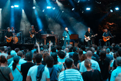 Counting Crows @ OLT Rivierenhof, picture 8, photographed by Björn Franck - FrontView Magazine
