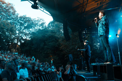 Counting Crows @ OLT Rivierenhof, picture 16, photographed by Björn Franck - FrontView Magazine