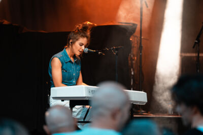 Emmy d'Arc @ OLT Rivierenhof, picture 8, photographed by Björn Franck - FrontView Magazine