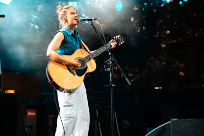 Emmy d'Arc @ OLT Rivierenhof, picture 1, photographed by Björn Franck - FrontView Magazine