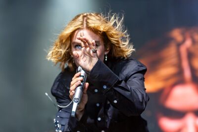 Pommelien Thijs @ Rock Zottegem 2026, picture 1, photographed by Edwin Houdevelt - FrontView Magazine