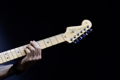 Juanes @ 013 Tilburg, picture 6, photographed by Danielle Stoop - FrontView Magazine