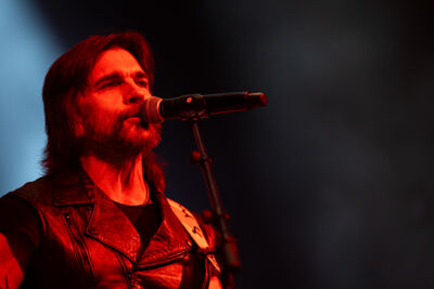 Juanes @ 013 Tilburg, picture 11, photographed by Danielle Stoop - FrontView Magazine
