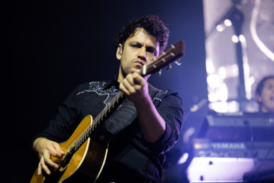 Juanes @ 013 Tilburg, picture 4, photographed by Danielle Stoop - FrontView Magazine