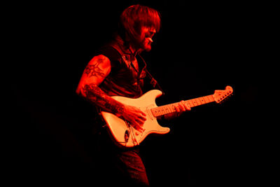 Juanes @ 013 Tilburg, picture 10, photographed by Danielle Stoop - FrontView Magazine