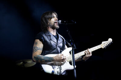 Juanes @ 013 Tilburg, picture 2, photographed by Danielle Stoop - FrontView Magazine