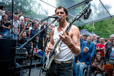 Badtime @ Rock Herk, foto 2, foto's door Anoek Houben - FrontView Magazine
