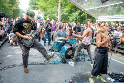 Wijf @ Rock Herk, foto 15, foto's door Anoek Houben - FrontView Magazine
