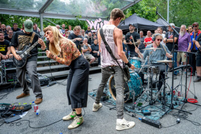 Wijf @ Rock Herk, foto 10, foto's door Anoek Houben - FrontView Magazine