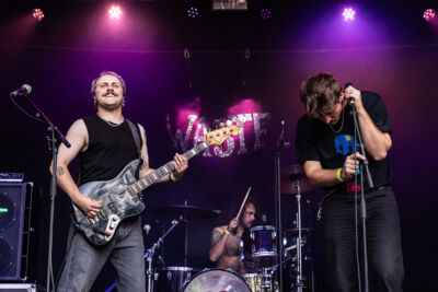 Waste @ Rock Olmen, foto 2, foto's door David Johnson - FrontView Magazine