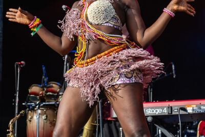 Mádé Kuti & The Movement @ Sfinks Mixed 2026, picture 14, photographed by Marc Verdonck - FrontView Magazine