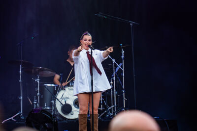 Leez @ Herentals Feest, picture 12, photographed by Silke Daems - FrontView Magazine