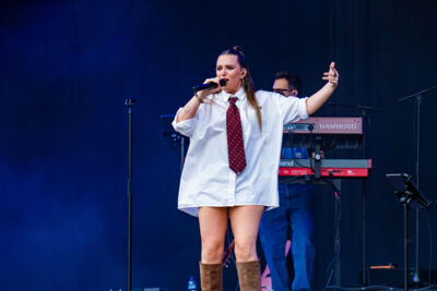 Leez @ Herentals Feest, picture 17, photographed by Silke Daems - FrontView Magazine