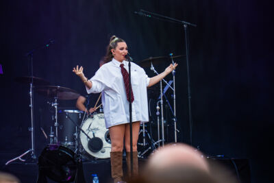 Leez @ Herentals Feest, picture 7, photographed by Silke Daems - FrontView Magazine