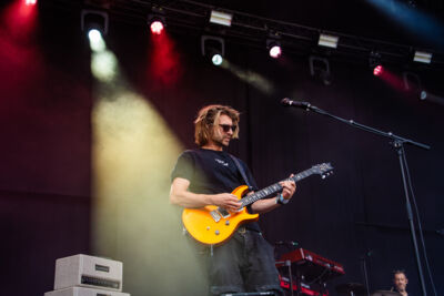 Leez @ Herentals Feest, picture 5, photographed by Silke Daems - FrontView Magazine