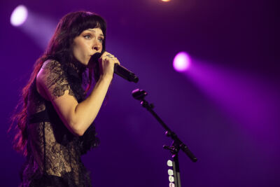 Holly Humberstone @ Lokerse feesten, picture 11, photographed by Marc Verdonck - FrontView Magazine