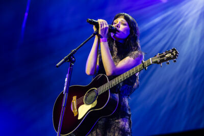 Holly Humberstone @ Lokerse feesten, picture 5, photographed by Marc Verdonck - FrontView Magazine