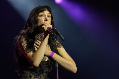 Holly Humberstone @ Lokerse feesten, picture 20, photographed by Marc Verdonck - FrontView Magazine