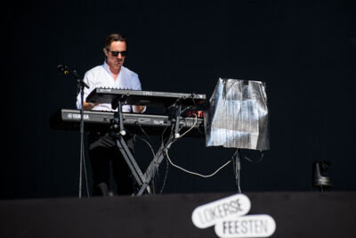 Midge Ure @ Lokerse Feesten, picture 1, photographed by Bart Janssens - FrontView Magazine