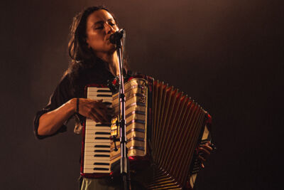 Black Country, New Road @ OLT Rivierenhof, picture 4, photographed by Tijl Hertoghs - FrontView Magazine