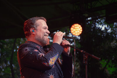 John Grant & Richard Hawley Band @ OLT Rivierenhof, photo 2 of 17, photographed by Karlien Charlier - FrontView Magazine