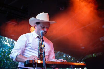 John Grant & Richard Hawley Band @ OLT Rivierenhof, photo 16 of 17, photographed by Karlien Charlier - FrontView Magazine