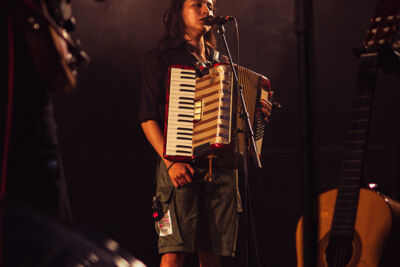 Black Country, New Road @ OLT Rivierenhof, picture 2, photographed by Tijl Hertoghs - FrontView Magazine