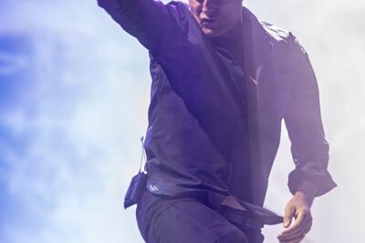 Suede @ Lokerse Feesten, picture 13, photographed by Edwin Houdevelt - FrontView Magazine