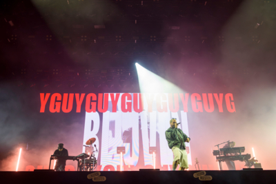 Zwangere Guy @ Lokerse Feesten, picture 4, photographed by Bart Janssens - FrontView Magazine