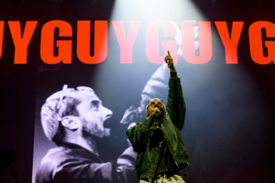 Zwangere Guy @ Lokerse Feesten, picture 1, photographed by Bart Janssens - FrontView Magazine
