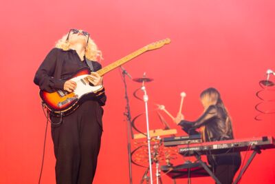 Anna Calvi @ Lokerse Feesten, picture 6, photographed by Edwin Houdevelt - FrontView Magazine
