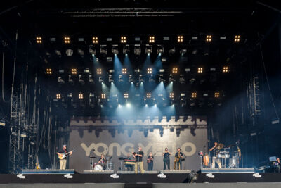 Yong Yello @ Lokerse Feesten, foto 5, foto's door Bart Janssens - FrontView Magazine