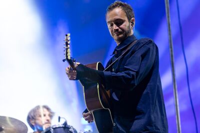 Editors @ Lokerse Feesten, picture 4, photographed by Edwin Houdevelt - FrontView Magazine
