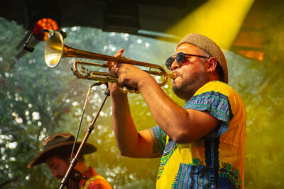 WAHWAHSDA + Sindicato Sonico @ OLT Rivierenhof, picture 3, photographed by Karlien Charlier - FrontView Magazine