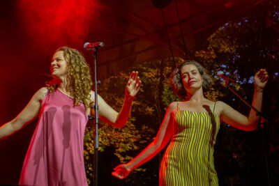 WAHWAHSDA + Sindicato Sonico @ OLT Rivierenhof, picture 15, photographed by Karlien Charlier - FrontView Magazine