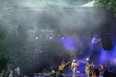 WAHWAHSDA + Sindicato Sonico @ OLT Rivierenhof, picture 7, photographed by Karlien Charlier - FrontView Magazine