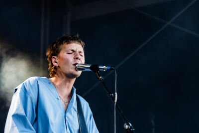 Oliver Symons @ Suikerrock, picture 6, photographed by Jürgen Bruynooghe - FrontView Magazine