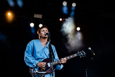 Oliver Symons @ Suikerrock, picture 3, photographed by Jürgen Bruynooghe - FrontView Magazine