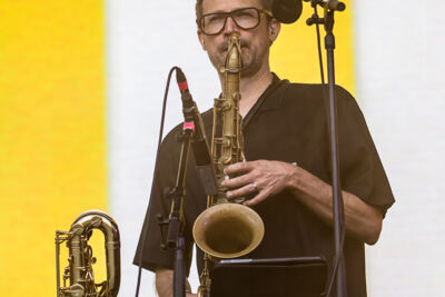 Yong Yello @ Suikerrock, picture 3, photographed by Jürgen Bruynooghe - FrontView Magazine