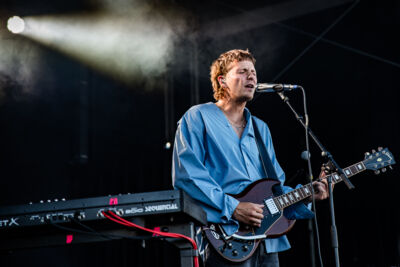 Oliver Symons @ Suikerrock, picture 10, photographed by Jürgen Bruynooghe - FrontView Magazine