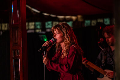 Gisèle @ Suikerrock, picture 18, photographed by Jürgen Bruynooghe - FrontView Magazine