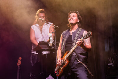 Son Mieux @ Suikerrock, picture 8, photographed by Jürgen Bruynooghe - FrontView Magazine