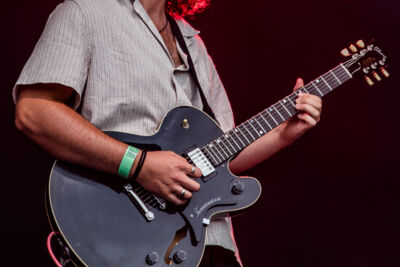 Bas Serra @ Suikerrock, picture 6, photographed by Jürgen Bruynooghe - FrontView Magazine