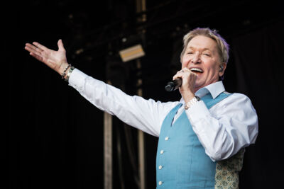 Bart Kaëll @ Fonnefeesten 2026, picture 4, photographed by Danny Wagemans - FrontView Magazine