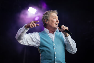 Bart Kaëll @ Fonnefeesten 2026, picture 13, photographed by Danny Wagemans - FrontView Magazine